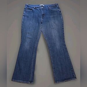 Levi's 515 Boot Cut Blue Denim Medium Wash Women's Size 16M